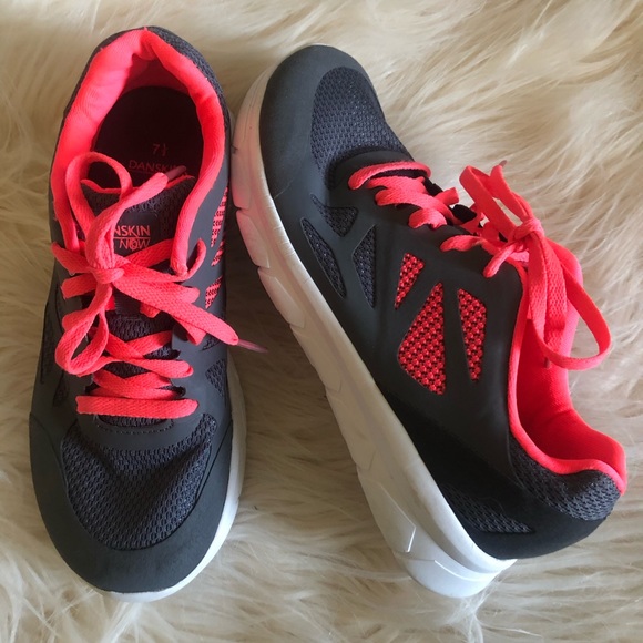 danskin now women's shoes